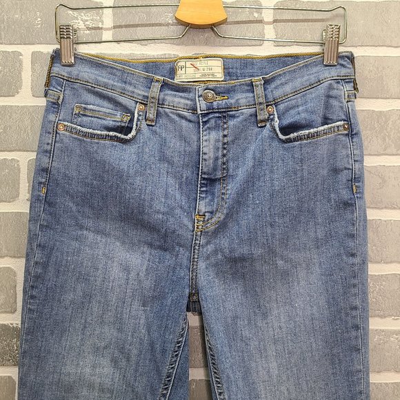 Free People Blue Full Length Distressed Jeans Size 29 - Picture 3 of 8